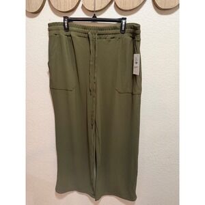 Runway Ready Green pants Size 1X